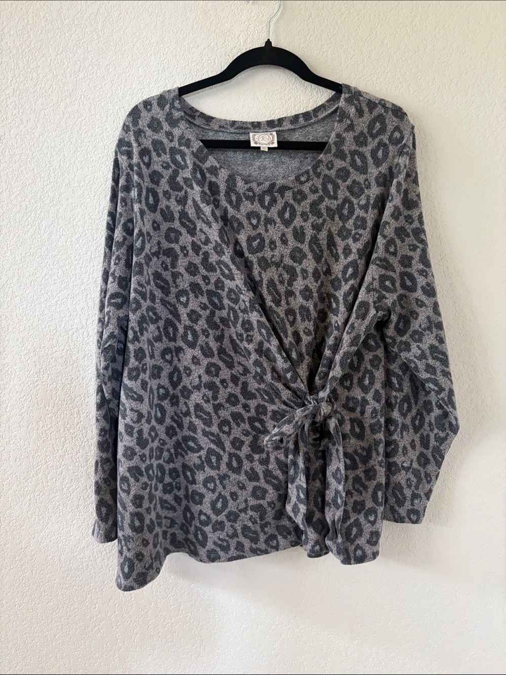 Truself Gray and Black Leopard Fleece Top